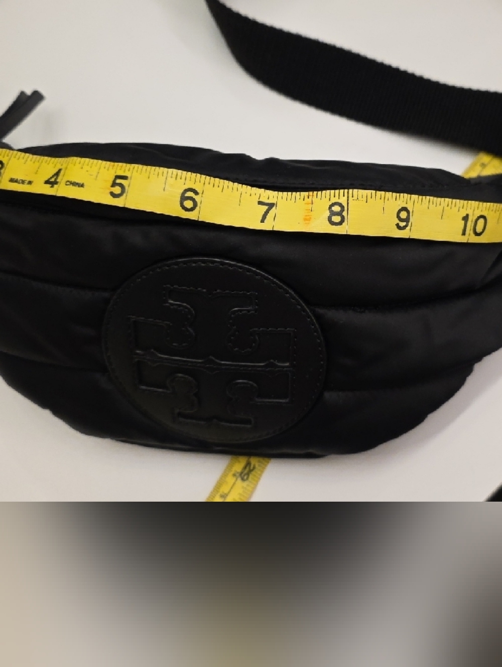 Tory Burch Black Quilted Logo Crossbody Pouch - Picture 2 of 6